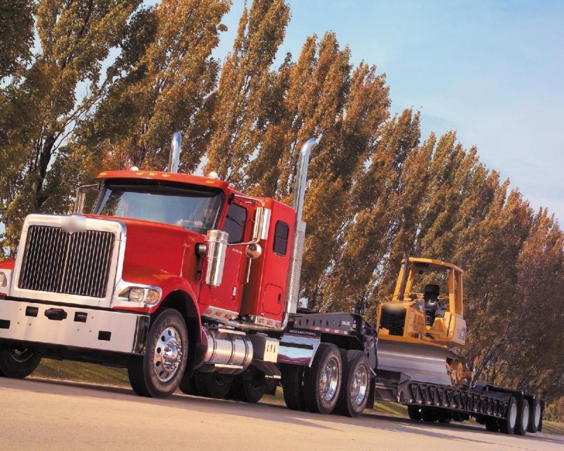 Navistar International 8600