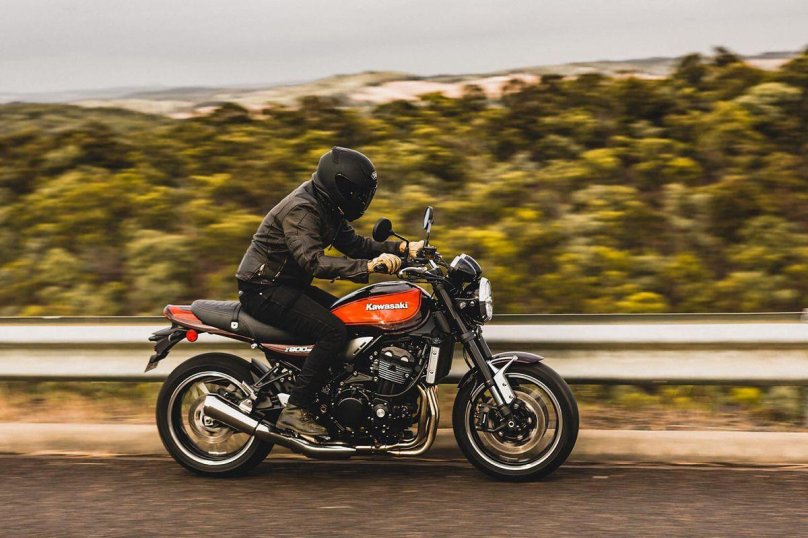 Кавасаки 900 RS