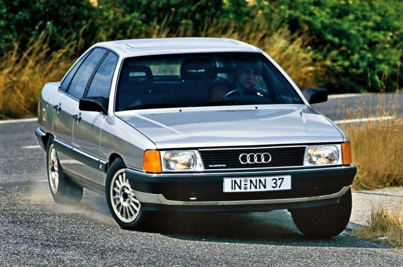Ауди 100 кватро