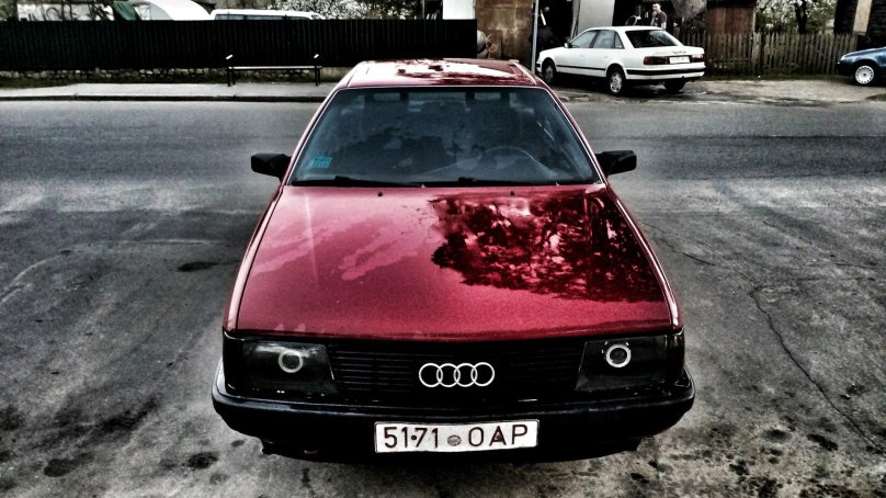 Ауди 100 с3 красная