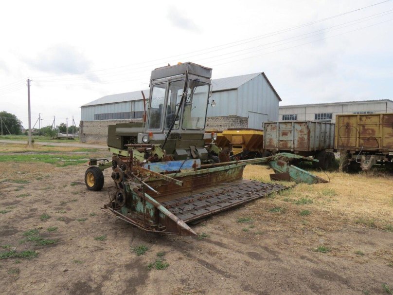 Комбайн Fortschritt e302 303