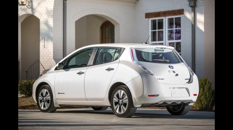 Nissan Leaf электромобиль