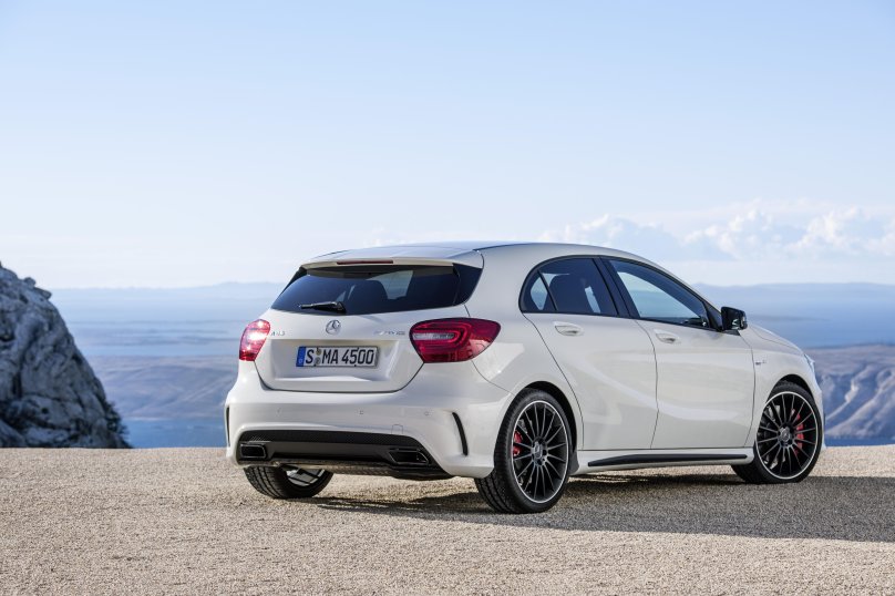 Mercedes Benz a45 AMG