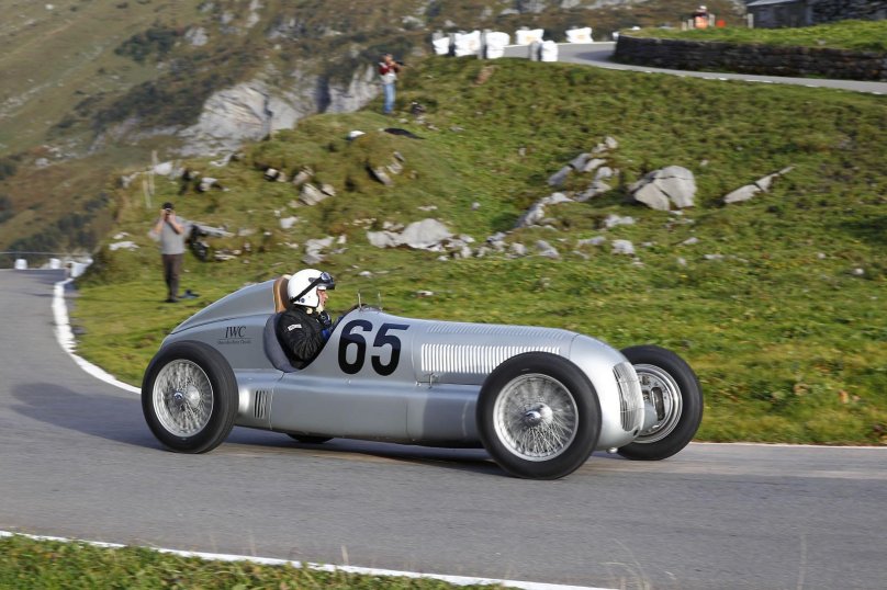 Mercedes-Benz w25 Silver arrow (1934)