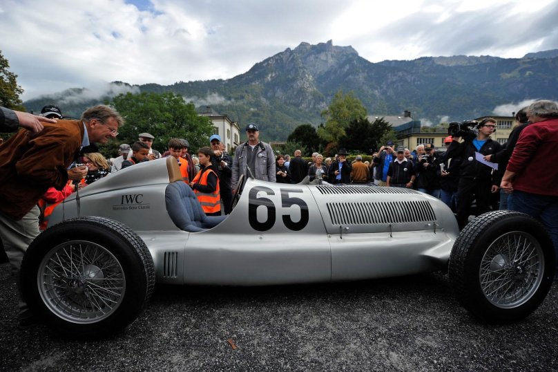 Silver arrow Mercedes w25