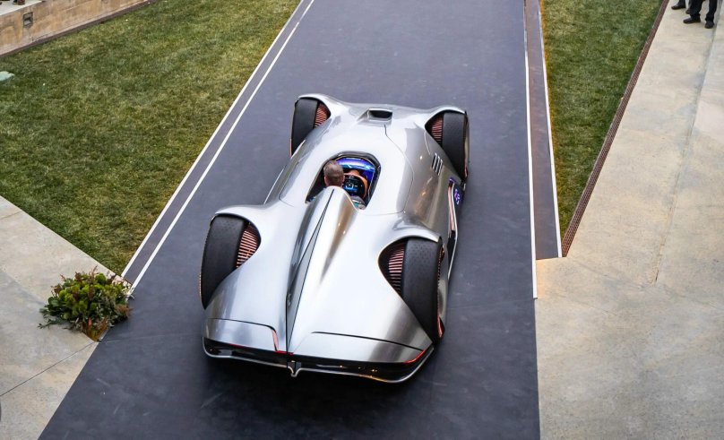 Mercedes-Benz Vision EQ Silver arrow