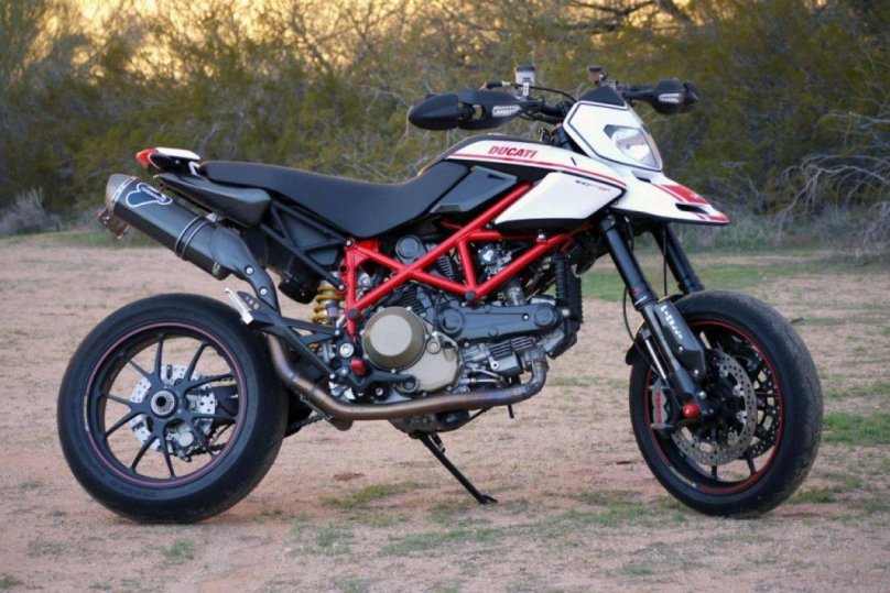 Ducati Hypermotard 1100 EVO SP