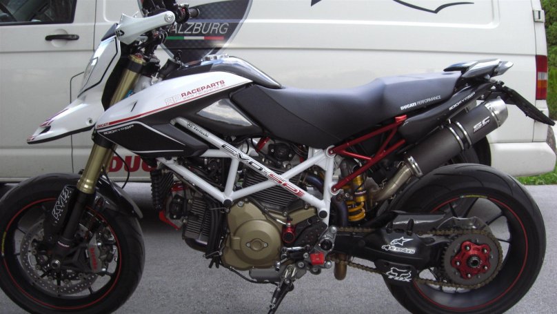 Ducati Hypermotard 1100 2008 Carbon