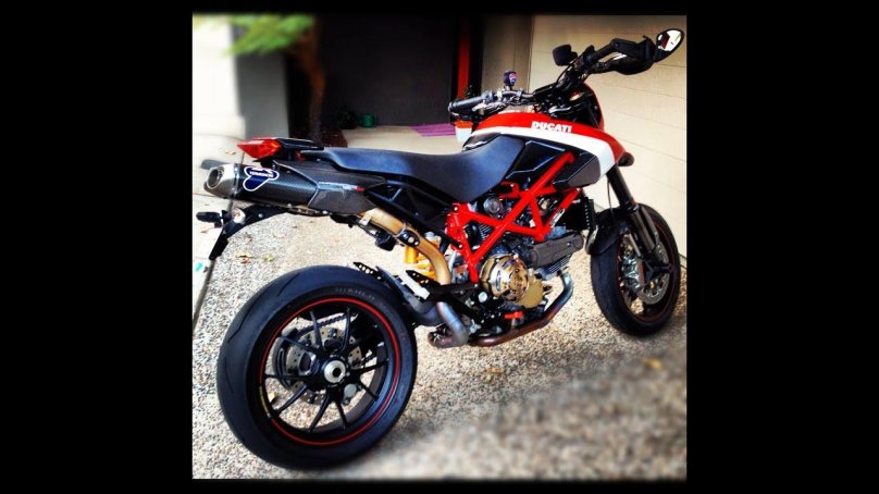 Ducati Гипермотард 1100