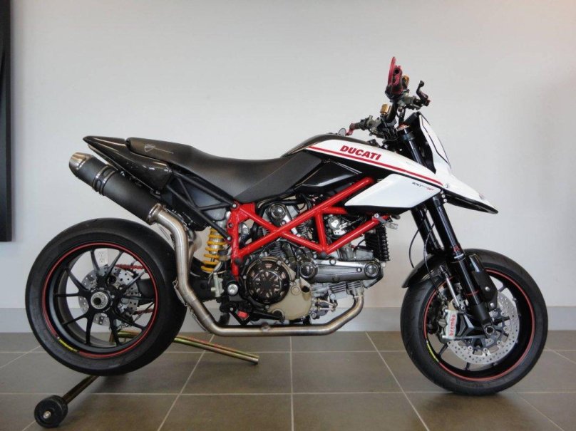 Ducati Hypermotard 1100