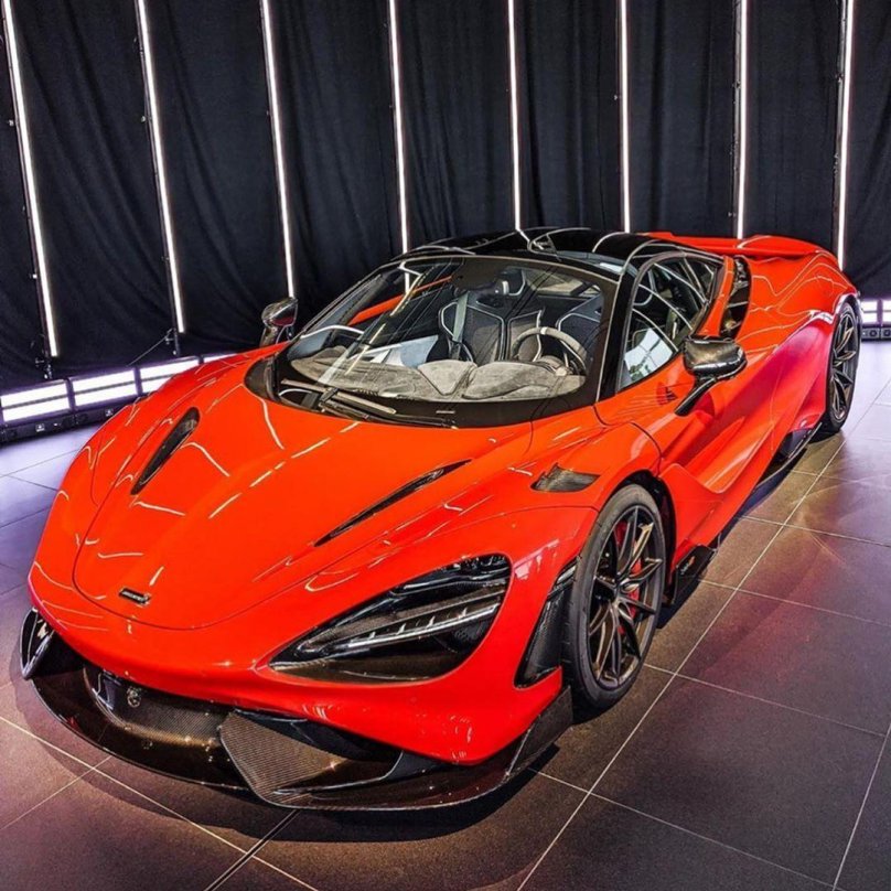 Макларен 765lt