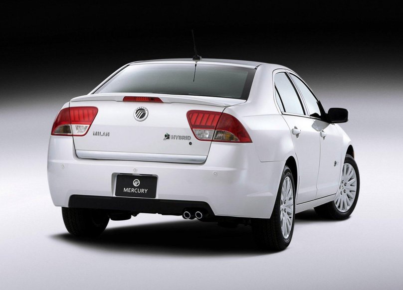 Машина Mercury Milan