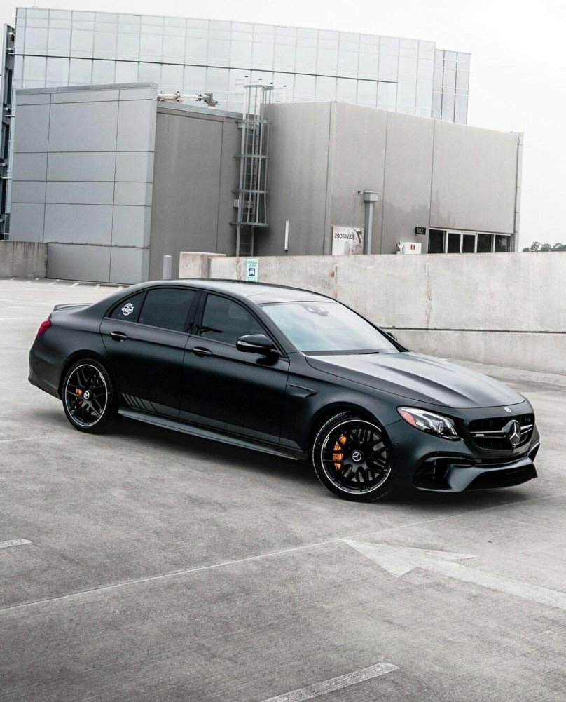 Мерседес АМГ Е 63 S