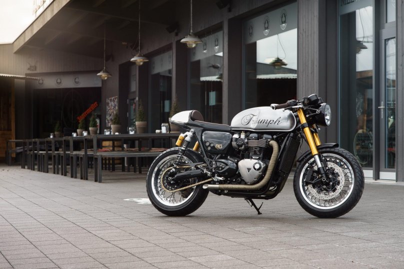Triumph Thruxton 1200 r