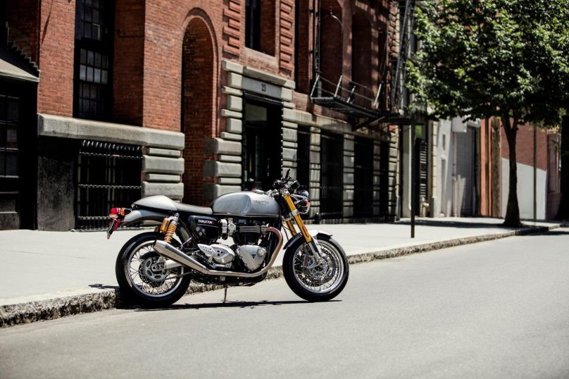 Thruxton 1200r