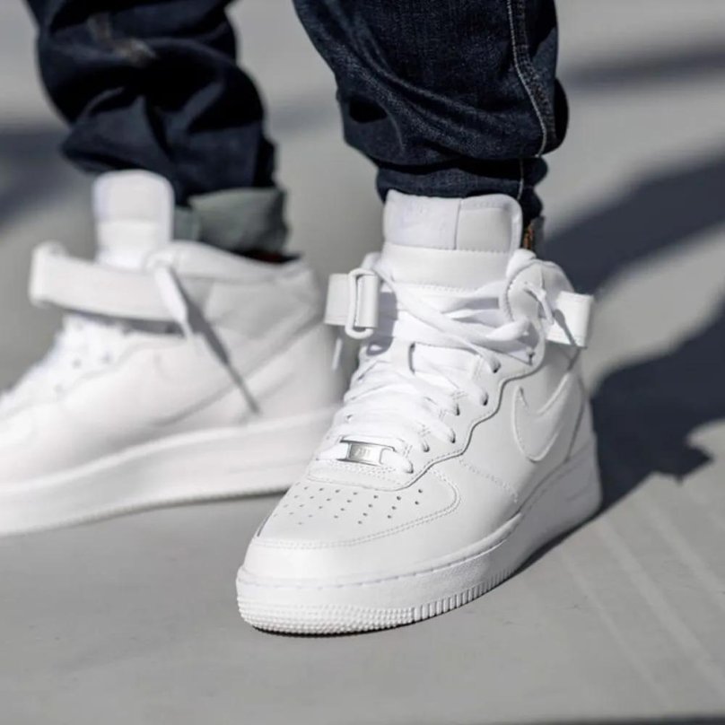 Nike Air Force 1 Mid 07