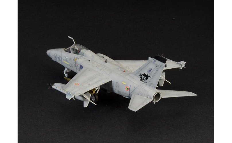 Аэрографические модели артикул air72-025 — коллекция AMX Ghibli шкала: 1/72