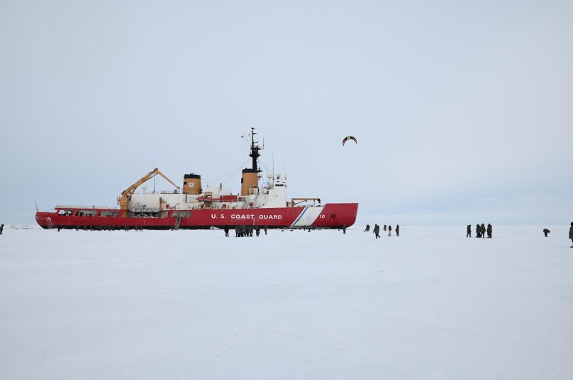 Американский ледокол Polar Star