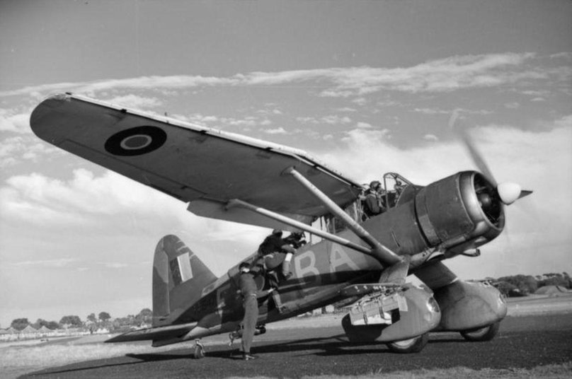 Lysander самолет