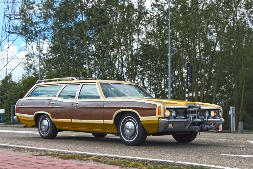 Ford Ltd Country Squire 1972