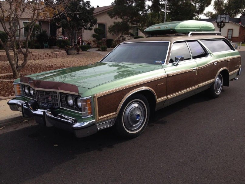 Ford Ltd Country Squire