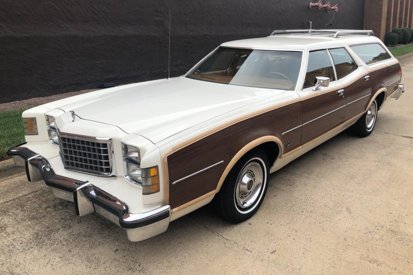 Ford Ltd II Squire Wagon 1977