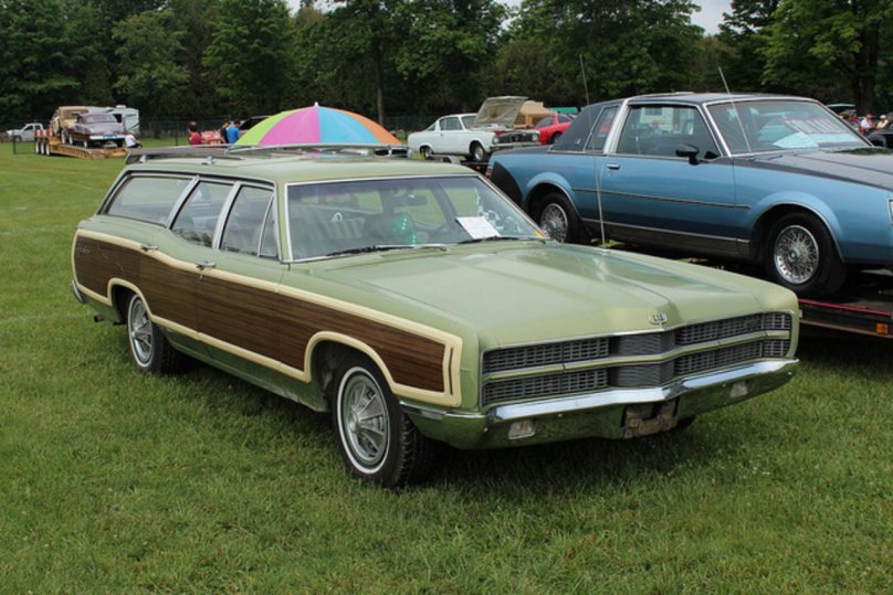 Ford Country Squire 1969