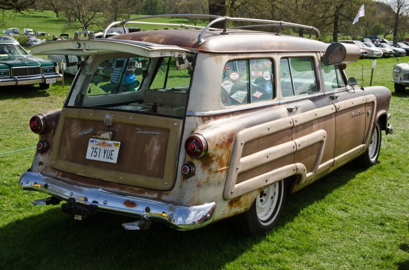 Ford Country Squire Station Wagon 1954