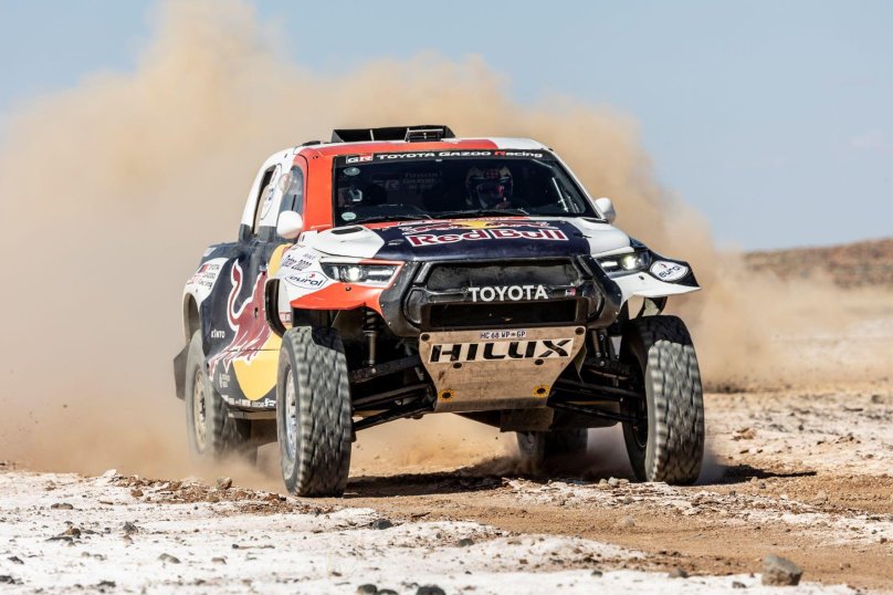 Toyota Hilux Dakar 2022