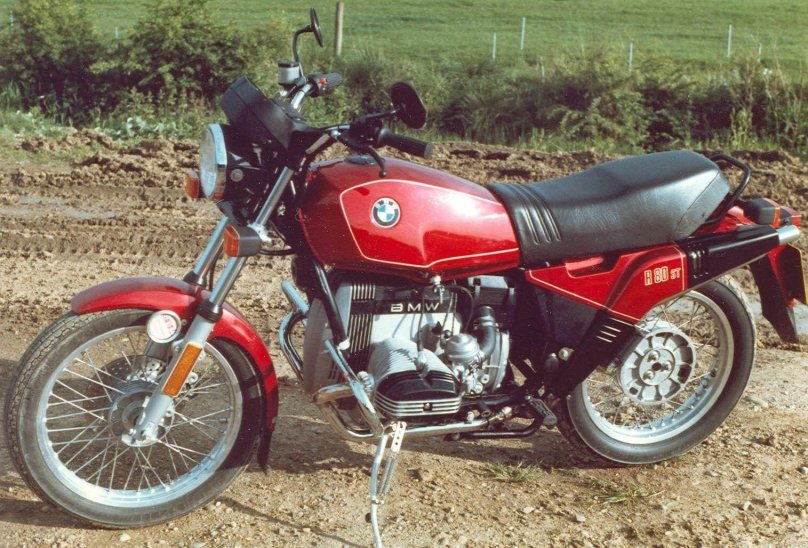 BMW r80st.