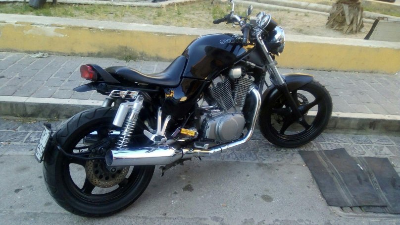 Suzuki VX 800 Custom