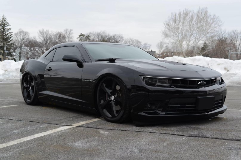 Шевроле Камаро черная