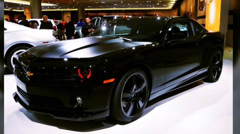 Шевроле Камаро 2021 черная
