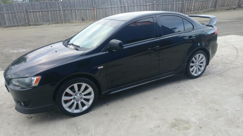 Митсубиси Лансер 10 r18