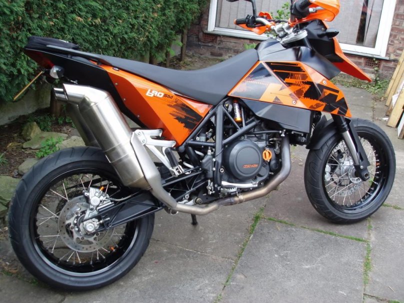 KTM 690 Supermoto