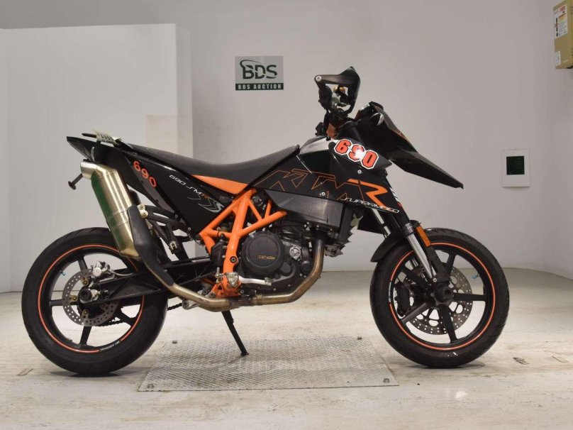 KTM 690 Supermoto r