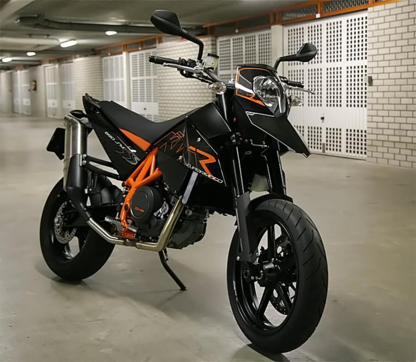 KTM 690 Supermoto