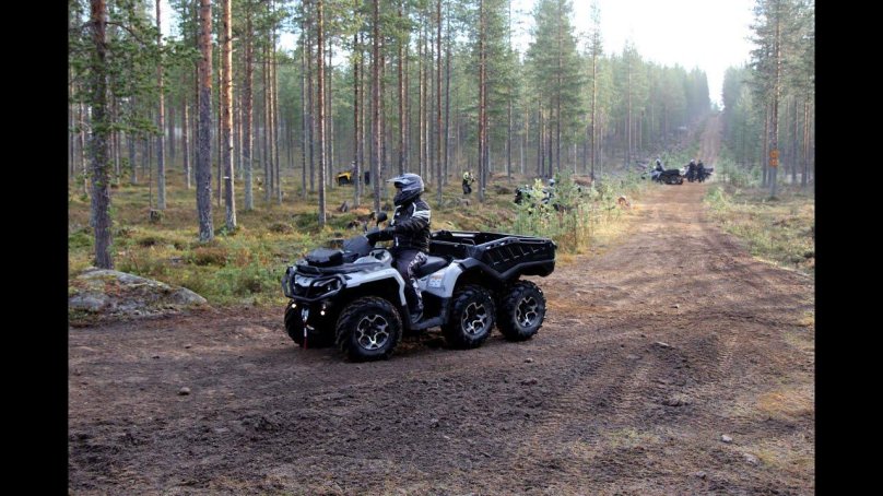 Can am Outlander 6x6