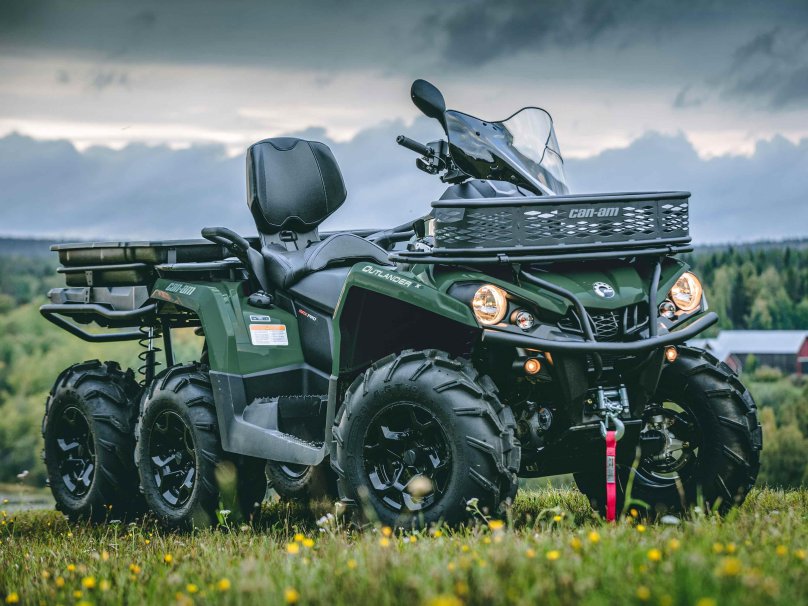 Квадроцикл BRP 6x6