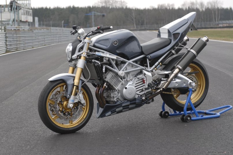 Yamaha TRX 850 Custom