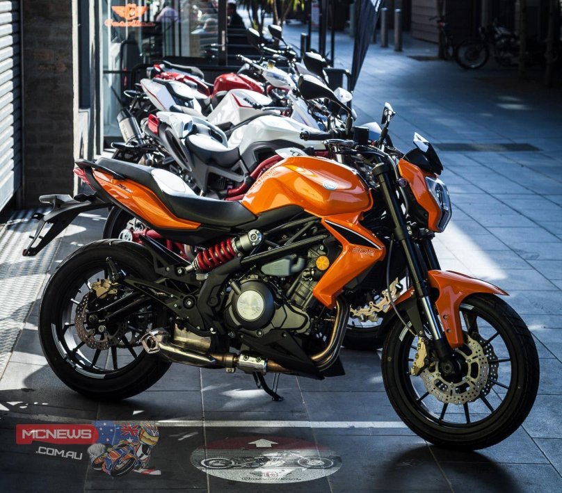 Стелс Бенелли 300