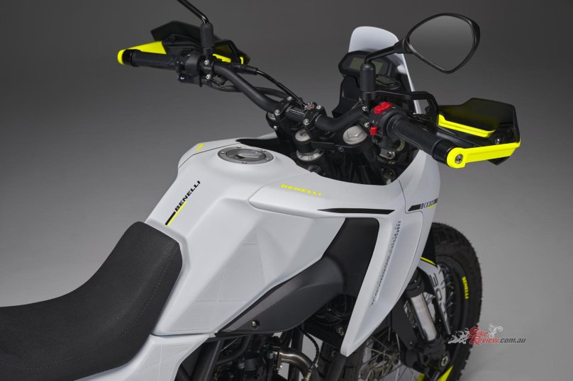 CROSSTREC 300 2024 фара