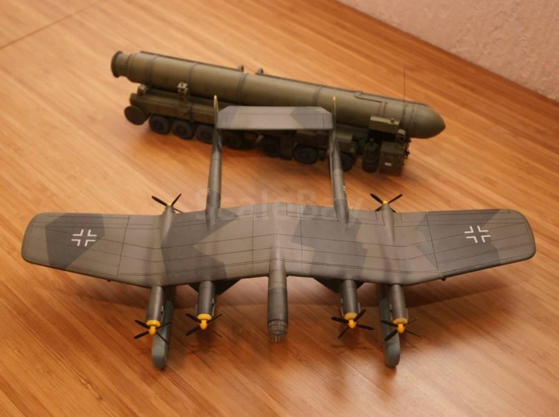 Б-25 бомбардировщик модель в 1 144 масштабе купить