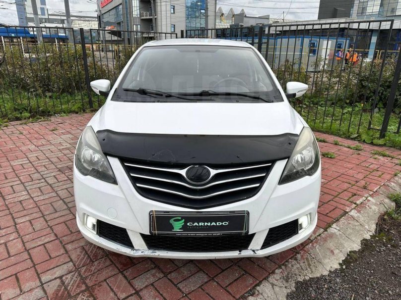 Лифан белый