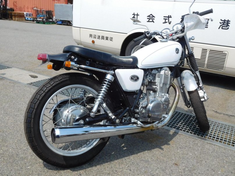 Yamaha sr400-3
