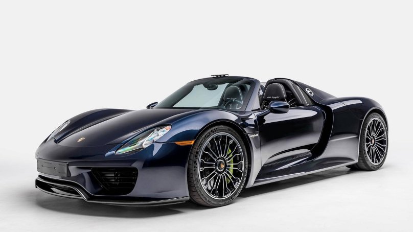 Porsche 918 Spyder вид сбоку