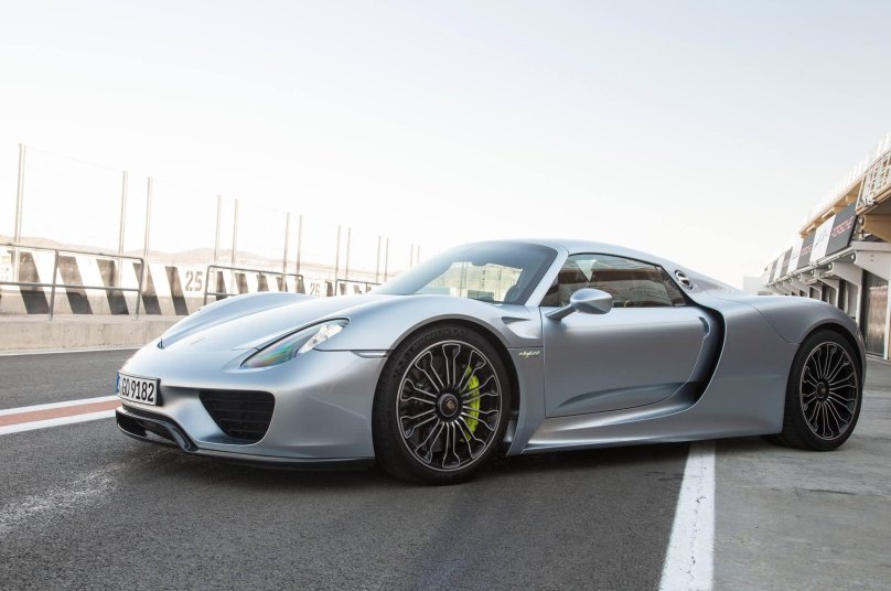 Порше 918 Спайдер 2014