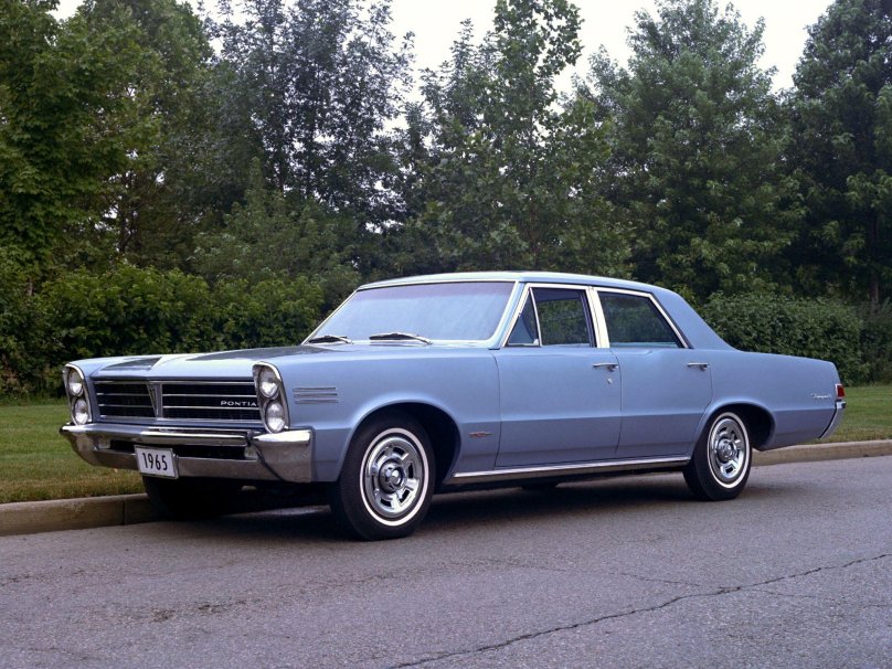 1965 Pontiac Tempest sedan
