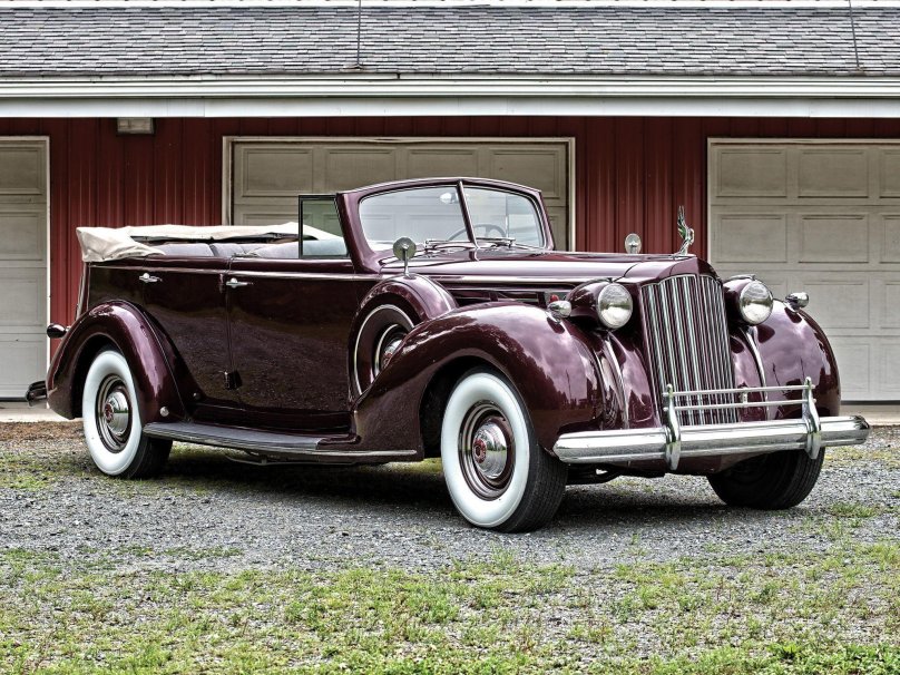 Packard 12 sedan
