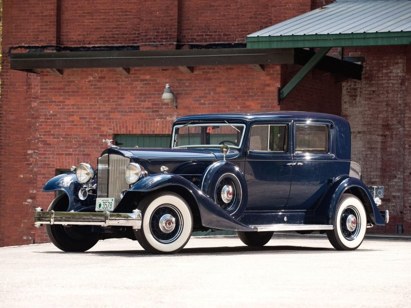 Packard 12 sedan